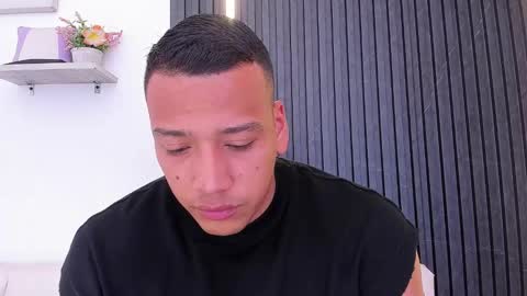 Tom muscle1 online show from September 24, 2025, 11:57 am