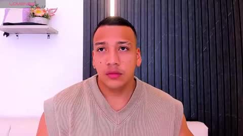 Tom muscle1 online show from October 8, 2025, 12:03 pm