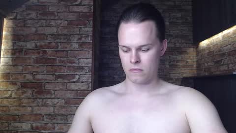 Snapshot of tom_y_ chatting on October 24, 2025, 12:45 pm Tom online show from October 24, 2025, 12:45 pm