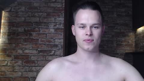 Snapshot of tom_y_ chatting on November 2, 2025, 2:52 pm Tom online show from November 2, 2025, 2:52 pm