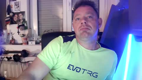 tomame_ online show from December 16, 2024, 3:08 am