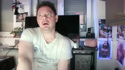 tomame_ online show from January 27, 2025, 1:48 am