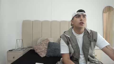 Snapshot of tomasandalejo chatting on December 1, 2025, 12:43 pm TomasANDalejo online show from December 1, 2025, 12:43 pm