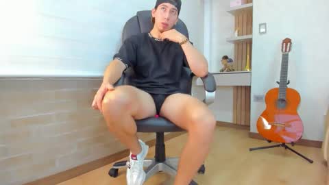 Tom Bardem online show from November 24, 2025, 7:13 pm