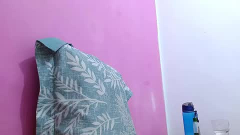 Blue online show from October 6, 2025, 11:02 pm