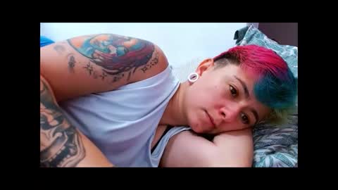 Blue online show from October 24, 2025, 4:58 pm