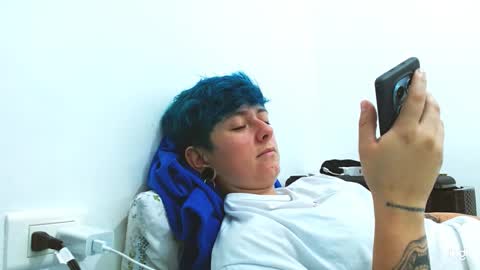 Blue online show from March 12, 2026, 12:50 am