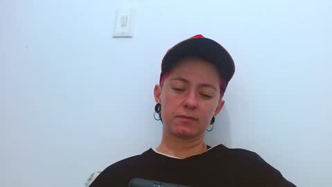 Blue online show from April 4, 2026, 6:27 pm