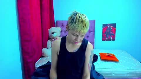 tomboygirl69 online show from January 18, 2025, 7:04 pm