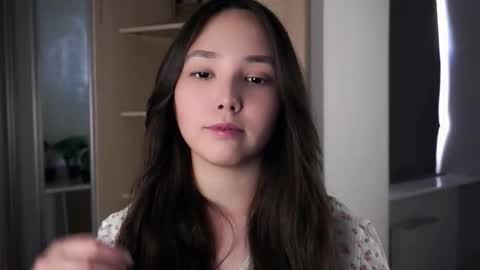 Liana online show from September 19, 2025, 6:48 am
