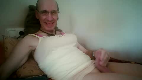 tomislav321 online show from May 3, 2026, 1:06 pm