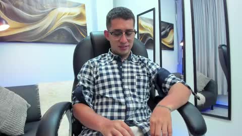 Tomas online show from April 8, 2026, 4:01 am