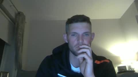 tommietommie123 online show from May 2, 2026, 9:42 pm
