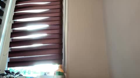 Snapshot of tommilovee chatting on May 3, 2026, 9:04 am tommilovee online show from May 3, 2026, 9:04 am