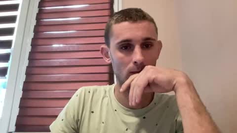 Snapshot of tommilovee chatting on May 25, 2026, 9:26 am tommilovee online show from May 25, 2026, 9:26 am