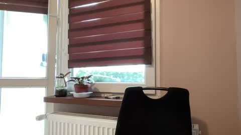 Snapshot of tommilovee chatting on July 22, 2026, 12:08 pm tommilovee online show from July 22, 2026, 12:08 pm