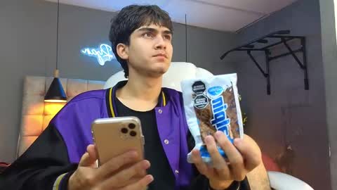 Tommy  online show from February 8, 2025, 7:04 am