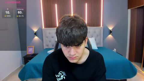 Tommy  online show from September 23, 2025, 3:31 am