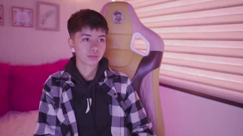 Blue  online show from February 19, 2026, 3:08 pm