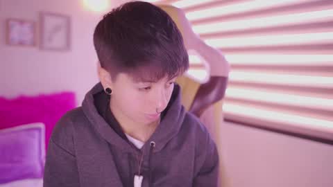 Blue  online show from March 6, 2026, 1:18 pm