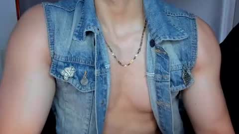 Snapshot of tommy_bred chatting on July 1, 2026, 7:46 pm Twitter BreddTommy IG tommy bredd online show from July 1, 2026, 7:46 pm