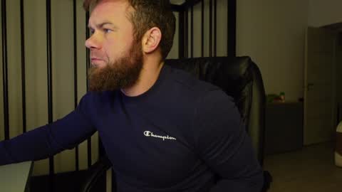 Snapshot of tommy_burnzzz chatting on January 13, 2025, 5:12 am tommy burnzzz online show from January 13, 2025, 5:12 am