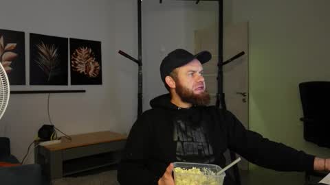  tommy burnzzz  online show from November 19, 2025, 6:46 am