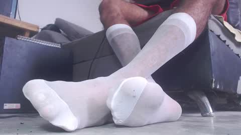   Thomas    online show from November 26, 2025, 3:57 pm