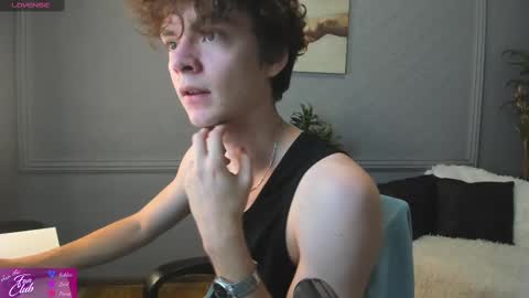 Snapshot of tommy_jamm chatting on March 4, 2025, 3:26 pm Tommy online show from March 4, 2025, 3:26 pm