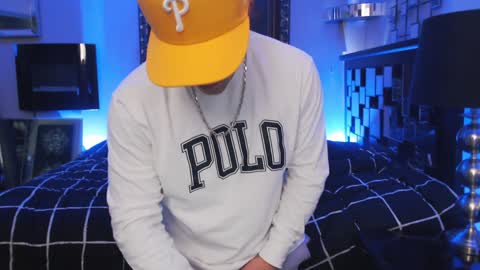 Snapshot of tommy_knuckles chatting on February 1, 2025, 6:21 am Tommy online show from February 1, 2025, 6:21 am