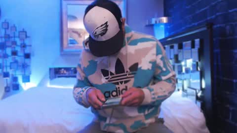 Snapshot of tommy_knuckles chatting on October 2, 2025, 11:06 am Tommy online show from October 2, 2025, 11:06 am