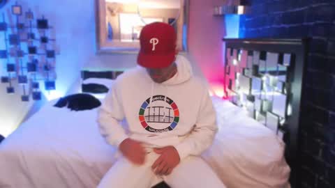 Snapshot of tommy_knuckles chatting on October 10, 2025, 12:59 pm Tommy online show from October 10, 2025, 12:59 pm