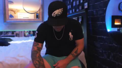 Snapshot of tommy_knuckles chatting on November 4, 2025, 7:07 am Tommy online show from November 4, 2025, 7:07 am