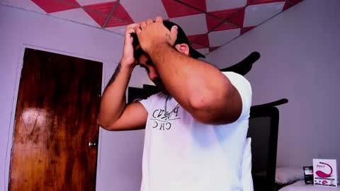 tommy_sccott online show from January 29, 2025, 3:12 am