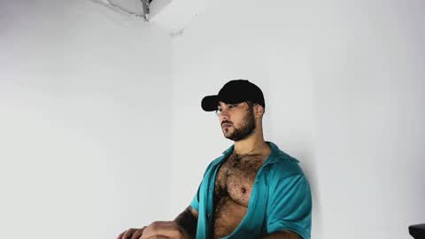 tommy_sccott online show from October 23, 2025, 11:03 pm