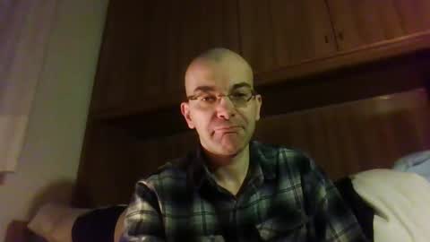 tommycorner online show from January 2, 2025, 10:33 pm