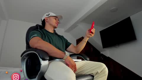 Instagram t garcia69 online show from January 1, 2025, 4:07 am