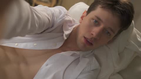 Snapshot of tommyjoyer chatting on January 25, 2025, 12:16 pm Tommy Joyer online show from January 25, 2025, 12:16 pm