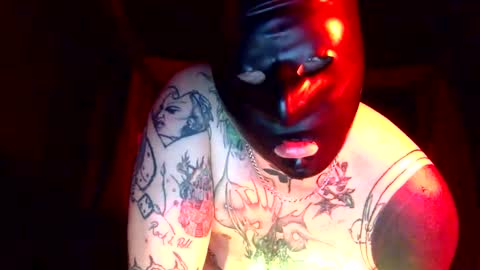 Snapshot of tommytsxxx chatting on September 10, 2025, 1:05 am BOYPUSSYFTM online show from September 10, 2025, 1:05 am