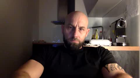 Thomas Fit online show from December 15, 2024, 8:25 pm