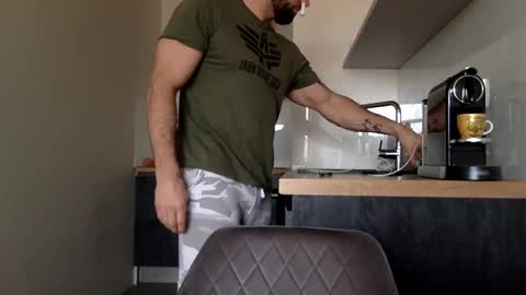 Thomas Fit online show from December 18, 2024, 10:19 am