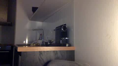 Thomas Fit online show from December 25, 2024, 9:43 pm