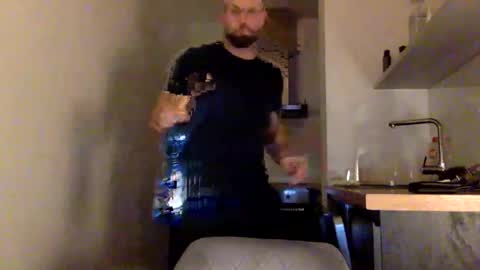 Thomas Fit online show from February 25, 2025, 9:02 pm