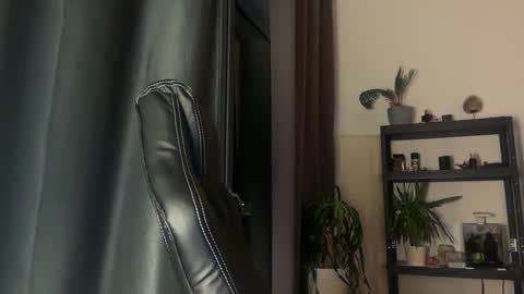 Thomas Fit online show from November 2, 2025, 9:17 pm