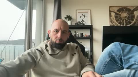 Snapshot of tommyx01 chatting on November 21, 2025, 10:58 am Thomas Fit online show from November 21, 2025, 10:58 am