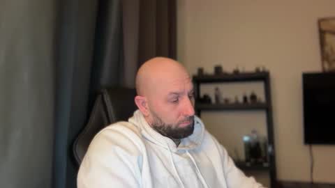 Snapshot of tommyx01 chatting on February 1, 2026, 6:50 pm Thomas Fit online show from February 1, 2026, 6:50 pm