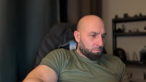 Snapshot of tommyx01 chatting on February 7, 2026, 9:29 pm Thomas Fit online show from February 7, 2026, 9:29 pm