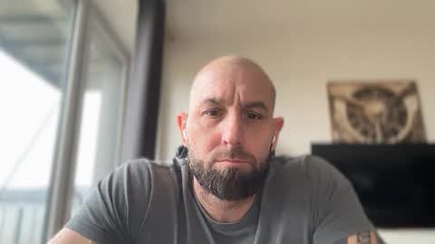 Snapshot of tommyx01 chatting on February 9, 2026, 12:31 pm Thomas Fit online show from February 9, 2026, 12:31 pm