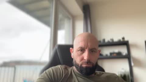 Snapshot of tommyx01 chatting on February 23, 2026, 10:34 am Thomas Fit online show from February 23, 2026, 10:34 am