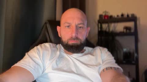 Snapshot of tommyx01 chatting on March 1, 2026, 6:21 pm Thomas Fit online show from March 1, 2026, 6:21 pm